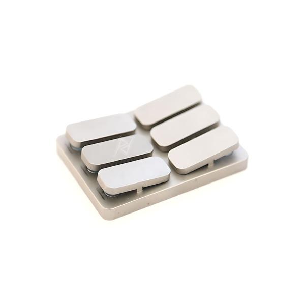 فیجت فشاری فلزی 6-Key Metal Press Fidget