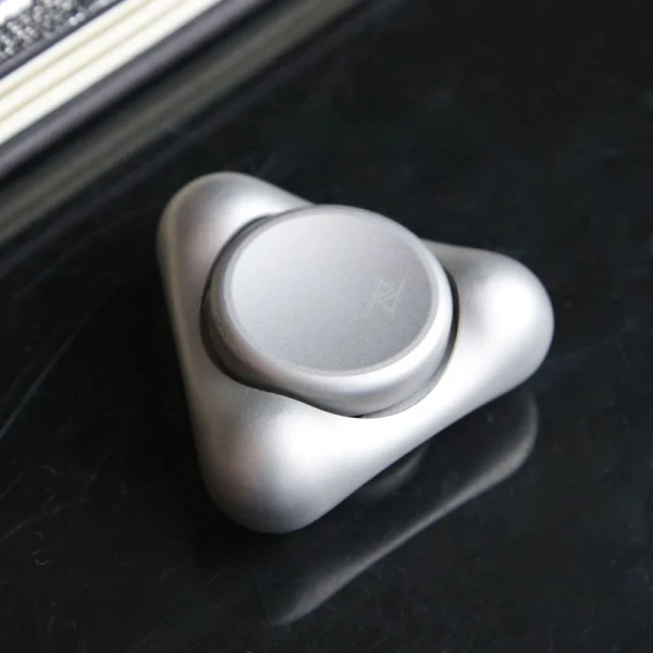 فیجت اسپینر فلزی 3-Point Silent Gyro Rotator