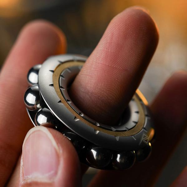 فیجت انگشتی فلزی Metal Ring Tier With Beads Fidget Grade A