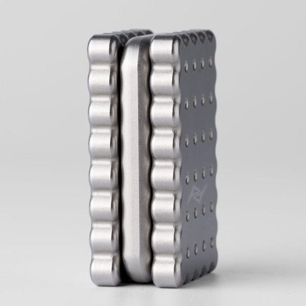 فیجت اسلایدر فلزی Three-Layer Magnetic Biscuit Slider Fidget Silver